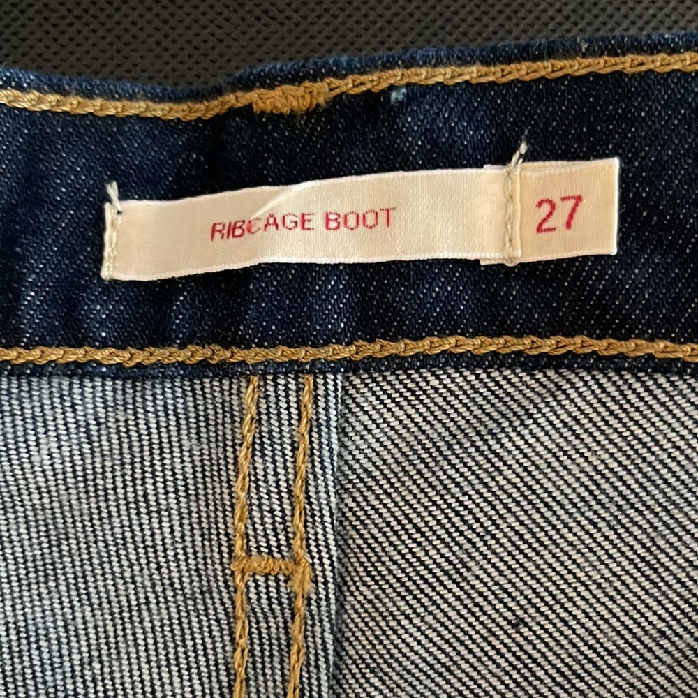PREMIUM LEVIS RIBCAGE BOOTCUT (PRICE FIRM) - Picture 4 of 8